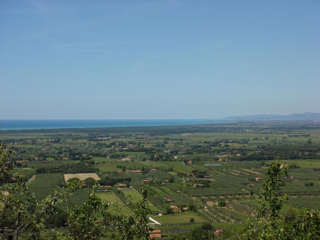 Hotel Bambolo Castagneto Carducci Bagian luar foto