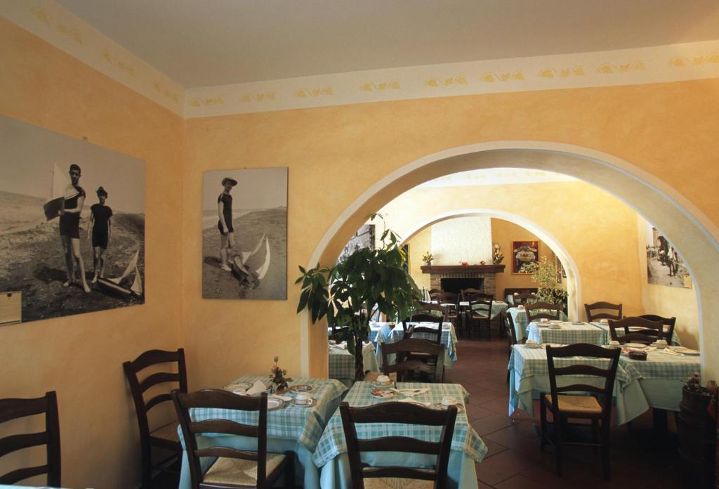 Hotel Bambolo Castagneto Carducci Bagian luar foto