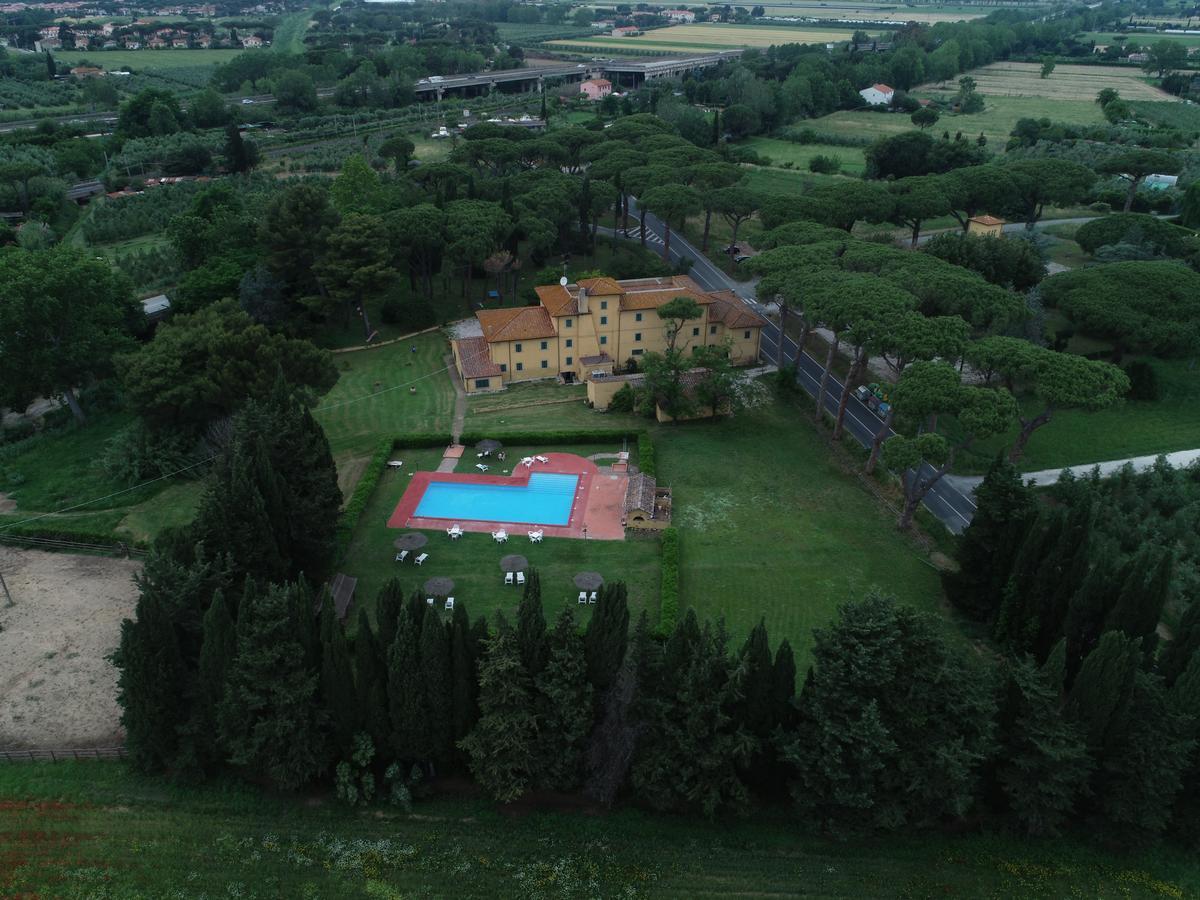 Hotel Bambolo Castagneto Carducci Bagian luar foto